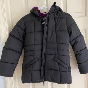 Girls Black Puffer Jacket lined with fleece - New With Tags, size M (7-8)